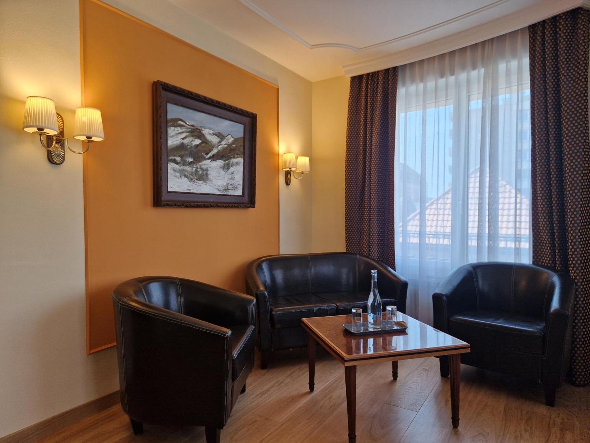 Hotel Athmos La Chaux De Fonds Ngoại thất bức ảnh